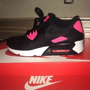 Nike Air Max 90 Ultra 2.0 Size 7 sneakers
